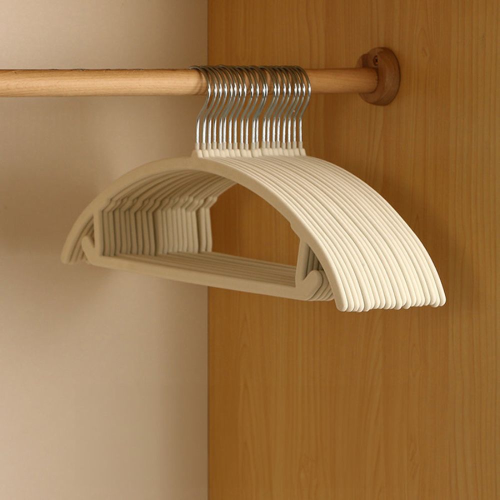 Non-Slip Curve Hangers