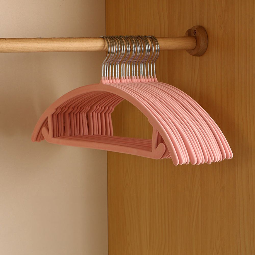 Non-Slip Curve Hangers