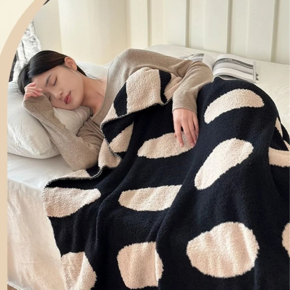 Modern Polka Dot Fleece Blanket