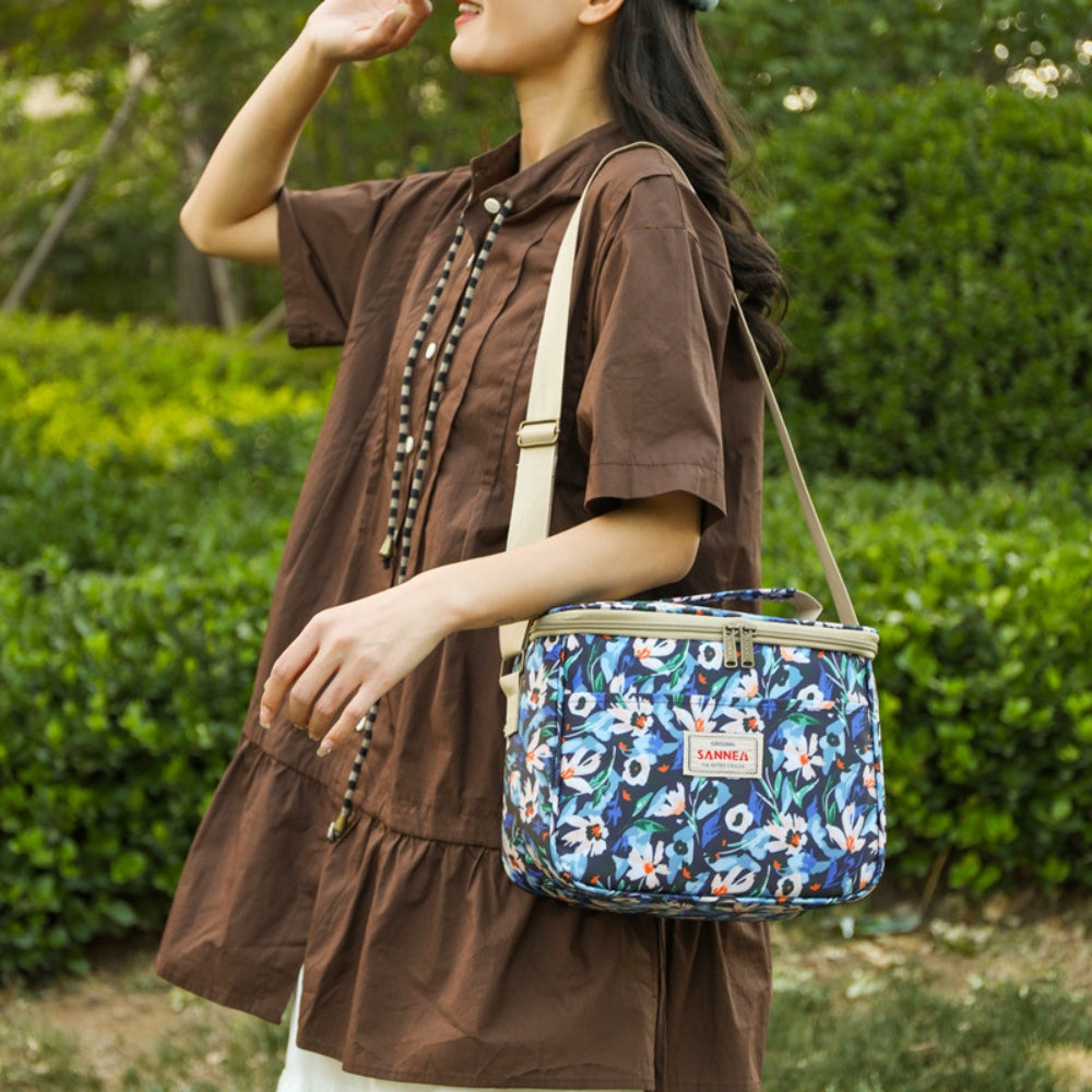 Stylish Retro Floral Insulated Picnic Lunch Bag