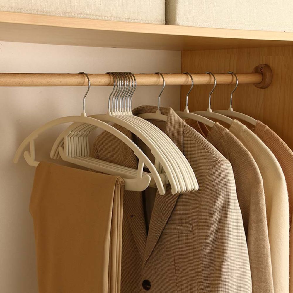 Non-Slip Curve Hangers