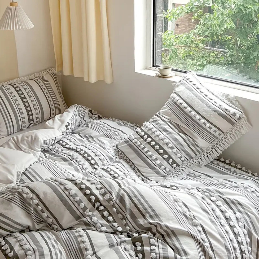 Soft Stripe and Tassel Duvet Set