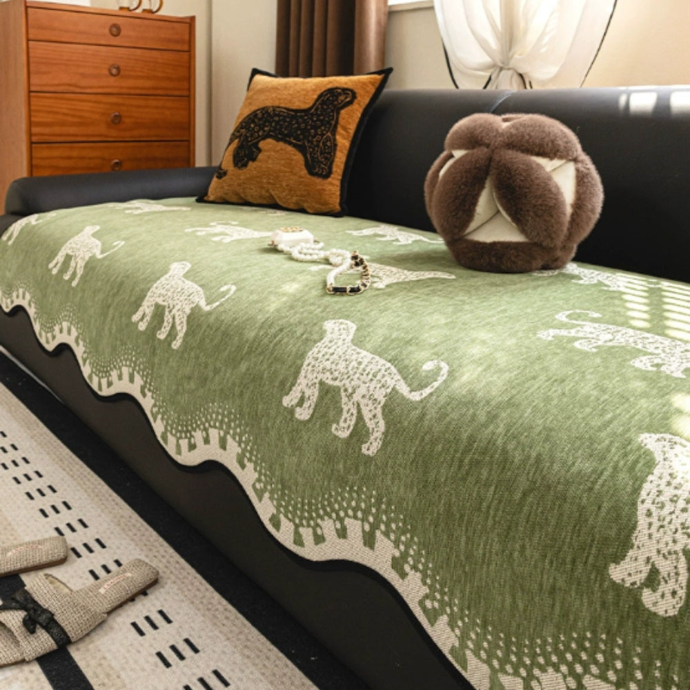 Lion Wavy Non-Slip Sofa Cover