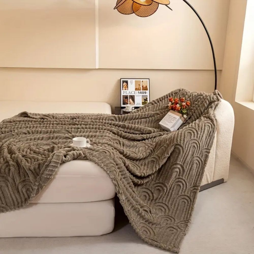 Velura Arch Plush Blanket